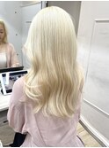 【くびれヘア×ホワイトブロンド】