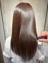 ロナロナ&nbsp;髪質改善トリートメント　頑固なクセ・うねり・広がり