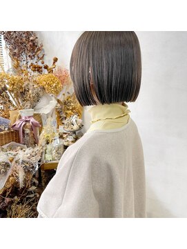 ミント(mint) ミニボブにオリーブグレージュ！