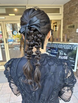ヘアメイク ポルテ(HAIR MAKE PORTE) ツインポニー