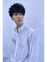 カケル(×.)&nbsp;外国人風スペインカール／スパイラルパーマ