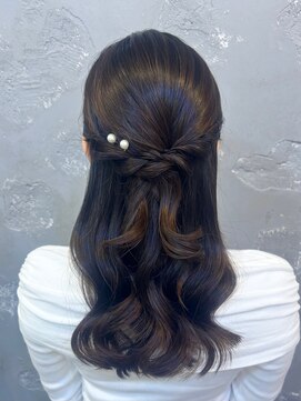 エフェ(effet) 綺麗めハーフアップ