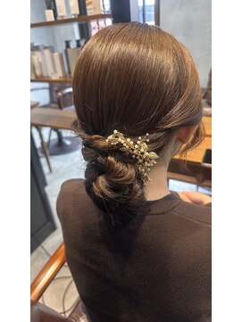 レヴィ 神楽坂(Levi) タイトパーティヘアセット