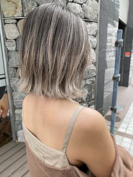 アムールマヤ グレージュカラー