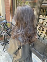 イスタ(isuta)&nbsp;【三鷹】大人可愛いロングヘア/マットベージュカラー