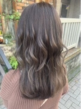 ファンドットレイ(Fan. ray) シークレットハイライト入グレージュ