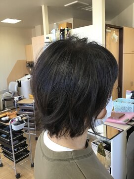 フープ(hoop) 外ハネ切りっぱなしボブ