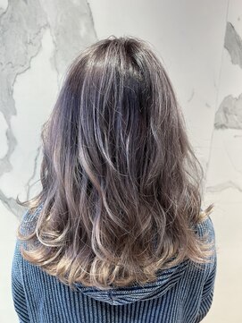 ウノプリール 西梅田ハービスプラザ店(uno pulir) 【隼也】グラデーション×シルバーグレージュ