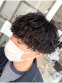 センターパートツイストスパイラルパーマメンズマッシュパーマ