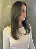 オリーブベージュ艶髪大人女性に人気のエイジングケアシステム