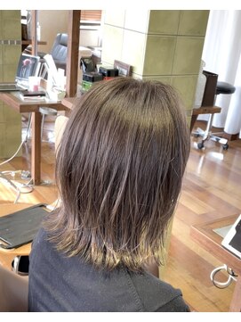 キュービクル(Cubicle) バッサリレイヤーボブ