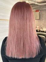 エルバイラビス 大宮(elu by lovis)&nbsp;《Ｈina》ブリーチオンカラー/ピンクカラー