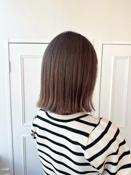 クロエ バイ ラヴィズム 小針店(CLOE by LUVISM) 外ハネベージュ