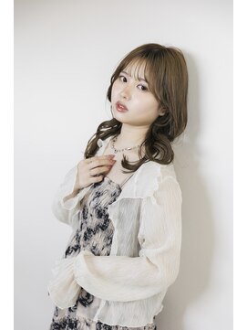 パーク(PERK) 前髪顔周りカット韓国風レイヤースタイル