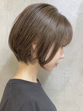 エリマ 横浜西口(elima) 横浜西口白髪ぼかしハンサムショートカットミルクティーベージュ