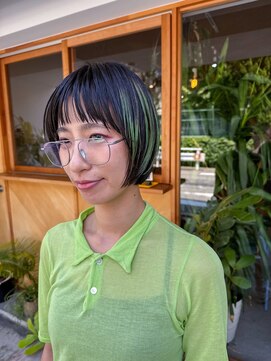 シツ(situ) ミニボブ　デザインカラー　顔まわりレイヤー