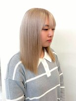 エトレ(etore)&nbsp;ビフォーアフター/ケアブリーチ/ベージュ/ミディアム/ストレート