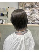 オリーブベージュ