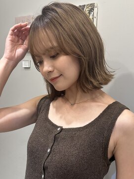 アリエッタ ギンザツー(ARIETTA GINZA2) 透明感ベージュのくびれボブ