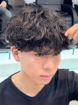 フィフス 大分(fifth)&nbsp;大分波巻きスパイラルパーマメンズカットラウンドマッシュゆるめ