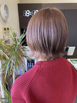 クリーム(CREAM) くびれ レイヤー ウルフ ボブ インナーカラー