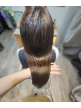 ハピリー(happily) ツヤ髪ロング