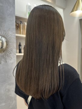 ポジ(poji) オリーブベージュ　巻き髪　韓国風　艶髪　髪質改善カラー