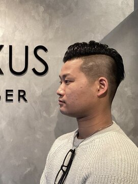 エヌドットバーバー ヒロオ(N.BARBER HIROO) 直毛でも出来るジェル仕上げの震災刈り