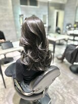 アンダーバーホワイト(_WHITE)&nbsp;大人可愛いレイヤーミディアム　オリーブグレー