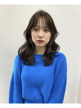 ミィ 浦和(mee) セミロング　グレージュ　前髪　ブリーチ無しカラー