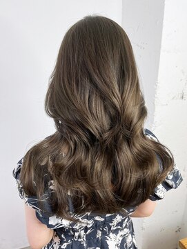 アイティーバイアルバム 藤沢店(IT by ALBUM) 顔周りレイヤーくびれヘア美髪ロング_ba532821