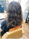 外国人風くせ毛活かしハイライト