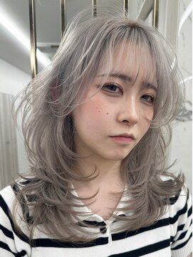 エトワール(ETOILE) ホワイトベージュ/レイヤーカット/ウルフカット 三ノ宮/元町