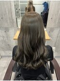 オリーブグレージュ