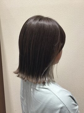 アクセ 20代30代40代切りっぱなしストレートロブ×オリーブグレージュ