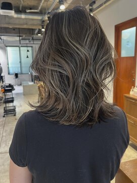 キャロルガーデンズ ボコカ 表参道(Carroll Gardens bococa) 【kacho】ハイライトカラー
