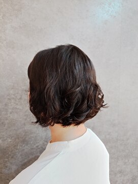 アンバール(amberl) 伸ばしかけパーマスタイル