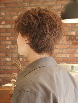 ボコカ(bococa) [kantamal]メンズセンターパートスパイラルパーマベージュカラー