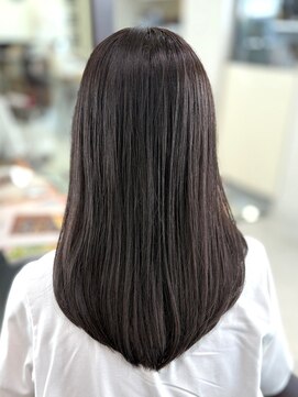 美容室 エクセモ小山 顔周りレイヤー×大人カーキベージュ