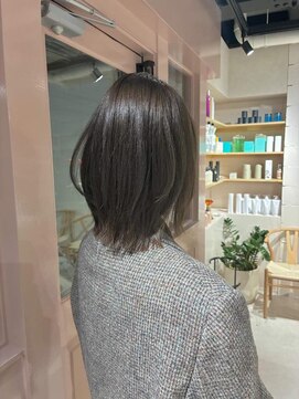 ミー 岡崎(mii) レイヤーボブ