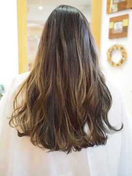 メロウ(MELLOW) 『外国人風3Dカラー』オリーブASHグレー(BACK)