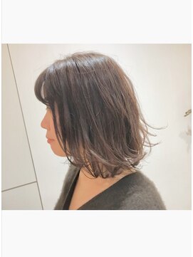 ジェムラプレゼンス(j'aime la presence) 大人気!切りっぱなしボブ×外ハネレイヤー