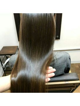 コレット ヘアー 大通(Colette hair) ストレート×shu uemura×ミルキーベージュ