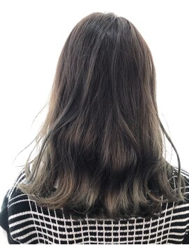 アローズソワン(HELLO'S SOIN) 外国人風　グラデーション