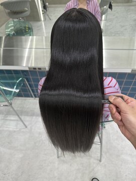 ロンドルーチェ 心斎橋(Lond luce) ダークアッシュ/ミディアムレイヤーカット［髪質改善/縮毛矯正］