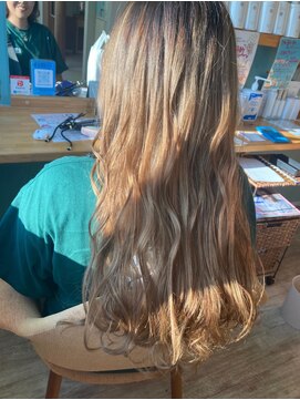 ヘアサロン ワンワールド(Hair Salon One World) 根元が伸びても気になりづらいグラデーションくすみベージュ