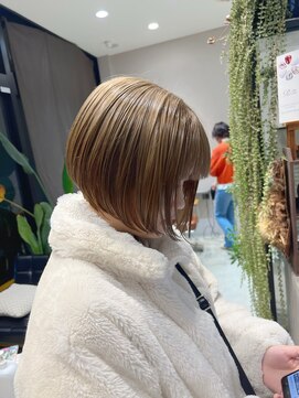 クルニエ(crenier) ミニボブ/ミルキィハイトーン