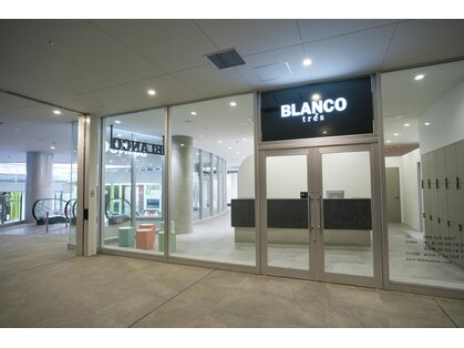 ブランコ トレス 岐阜(BLANCO tres)の写真