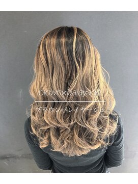 アンジェ(Ange) ミルクティー、グラデーション、エクステ、ハイライト、インナー