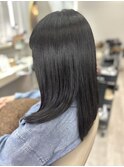 上品なツヤ感が際立つ大人ストレート♪